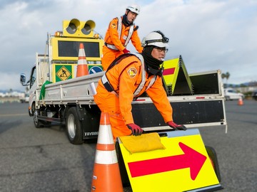 株式会社テイケイ西日本/[社]平日のみで働ける高速道路での工事規制警備